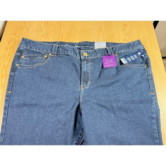NWT Lane Bryant Straight Fit Bootcut Genius Fit Size 26 Average Medium Wash Plus - Picture 2 of 7